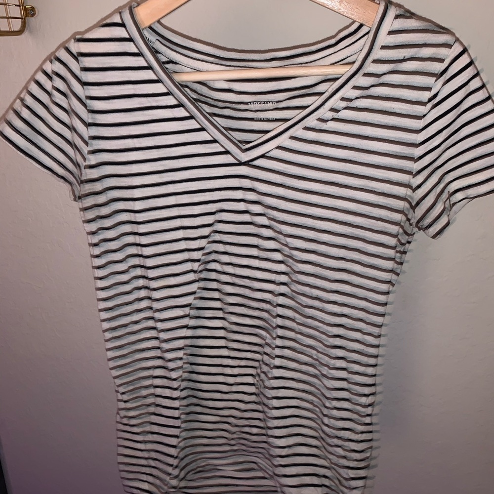 Black and white strpped tshirt